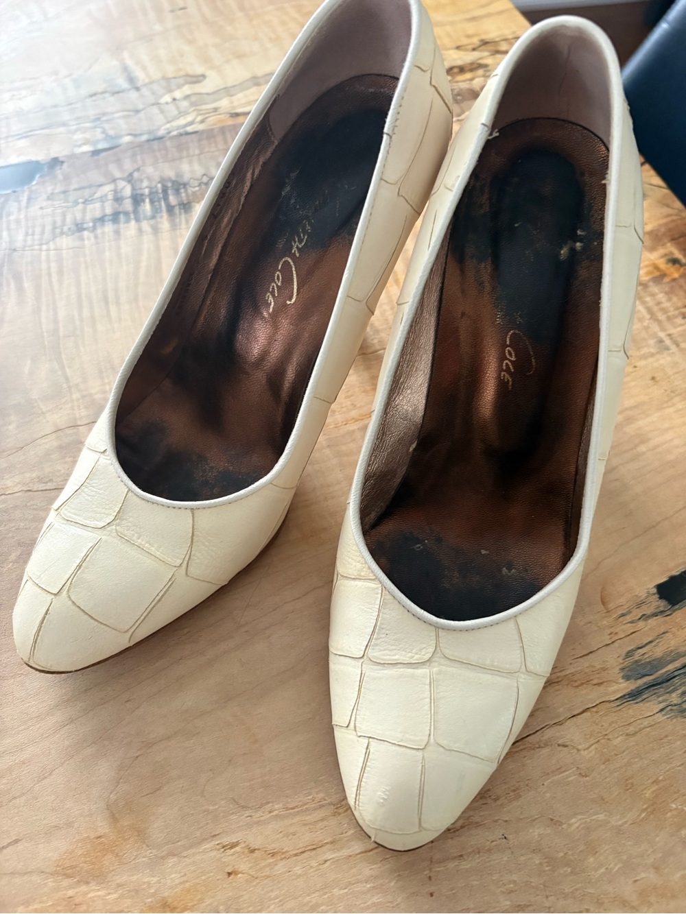Kenneth Cole Cream Textured Pointed-Toe Pumps